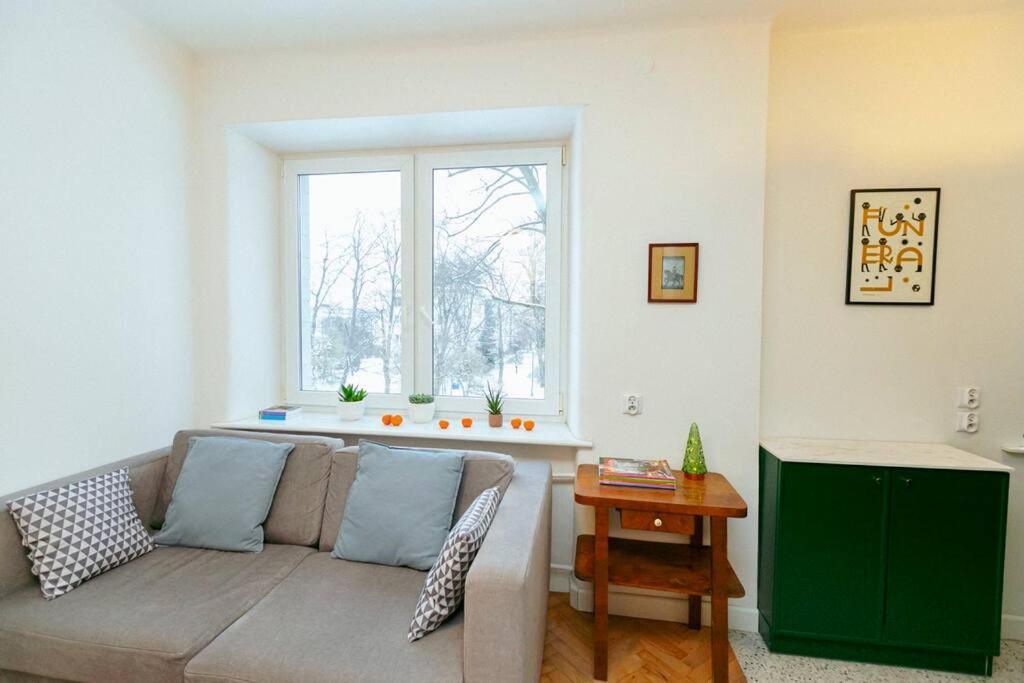 Butas Bright And Elegant In The Area! Warsaw